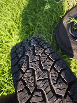 Kola po renovaci nissan navara d22 offroad nové pneu 5ks - 5