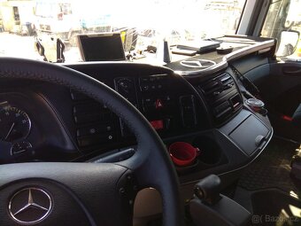 Hákový nosič kontajnerů MERCEDES ACTROS 2546 - 5