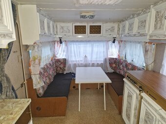 Karavan na pevné stání - 5