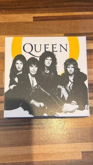 Stříbrná mince Queen - 5