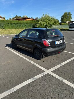 Kia Rio 1.4 71 kW 2008 - 5