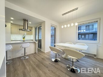 Pronájem bytu 4+kk 128 m² Zvěřinova, Praha - Strašnice - 5