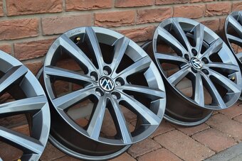5x100 R16 Originální hliníkové disky Volkswagen Polo / T-Cro - 5