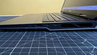 MSI Titan 18 – RTX 4090, 4K Mini LED, i9-14900HX - 5