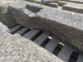 Staré kamenné sloupky, žulové sloupky, sloupek - 5