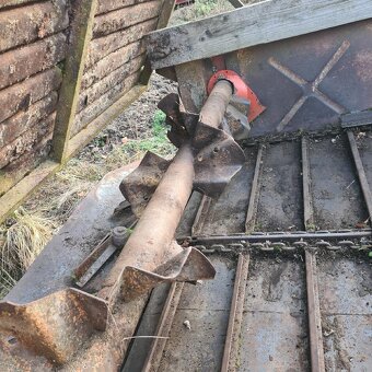 ROZMETADLO HNOJE RUR 5 - 5