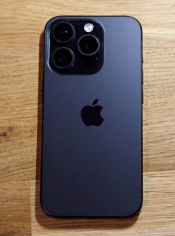 Apple iPhone 15 Pro, 256GB, černý titan - 5