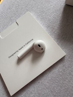 Apple AirPods - 5