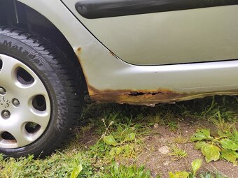 Peugeot 307 r.v. 2001, 1,6 benzin na opravu nebo ND - 5