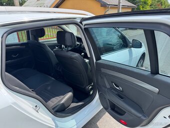 Renault Laguna - 5