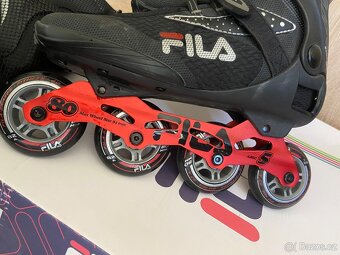 Pánské brusle Fila black/red 44 + chrániče - 5