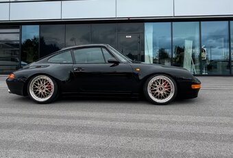 Porsche 911 (993) Carrera 2 - 5