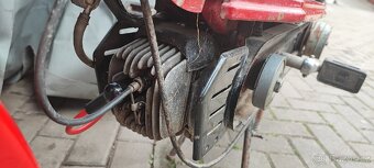 Moped Kinetic Magnum - 5