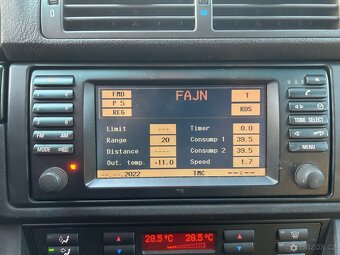 Bmw e39 525d cosmosschwarz po dilech - 5