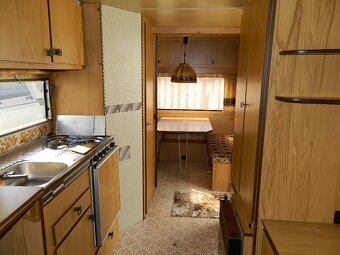 Dvouosý karavan Dethleffs - 5