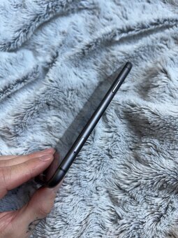 iPhone 11 | 64GB | Nová baterie - 5