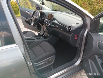 Mercedes Benz B 180 model 2012 - 5