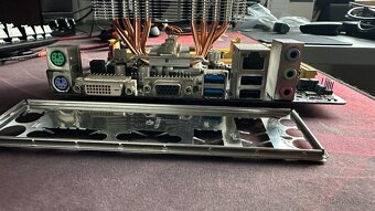 6x ASUS H81M-R + i3-4170 (2C/4T) - 5