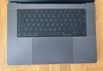 MacBook Pro 16" M3 PRO / 36GB / 512GB - 5