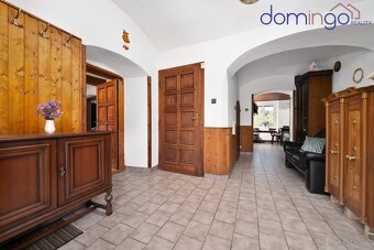 Výjimečný selský dvůr s téměř hektarovým pozemkem - Dlouhá L - 5