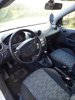 Ford fiesta 1.4 TDCi - 5