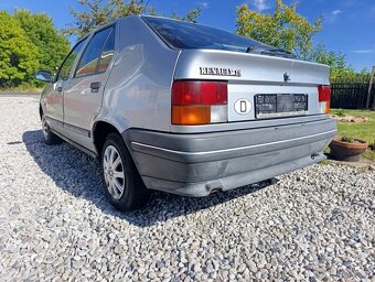 Renault 19 - 5