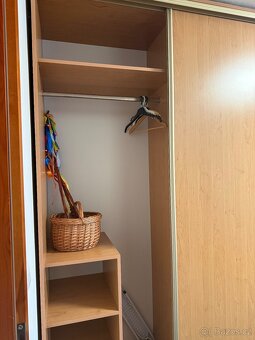 Šatní skříň - 5