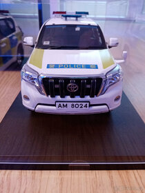 1/18 Toyota Prado Police - 5