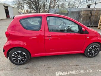 prodám toyotu aygo - 5
