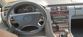 Mercedes E250 2.5d83kw r v.1997 - 5