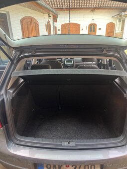 Volkswagen Golf V - 5