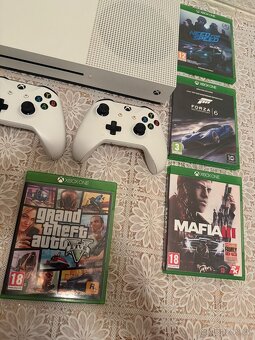 Xbox One s + 2 ovladače+7 her - 5