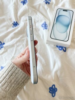 iPhone 15 modrý 128 GB - BEZ MOŽNOSTI SIM KARTY - 5