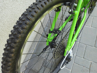 Prodám kolo Core Nipper 24 zelené 1x9 Shimano Acera - 5