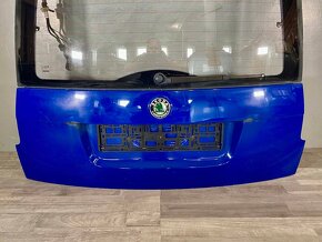 ŠKODA ROOMSTER - 5J - 2006-2015 - víko / 5-té dveře - 4590 - 5