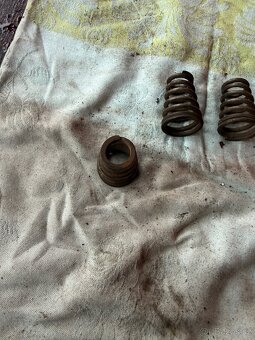 pružiny spojky - asi Jawa,Čz, NSU, DKW - 5