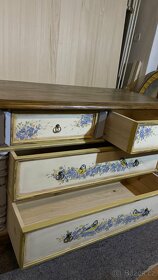 Komoda - 5
