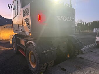 Kolový otočný bagr VOLVO 150E - 5