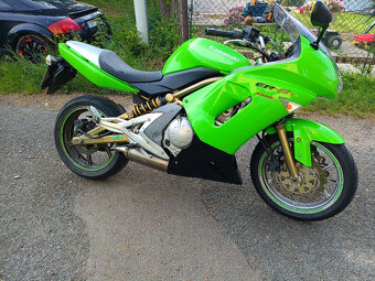 Kawasaki ER-6F - 5