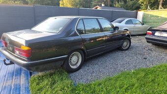 BMW E32 750i 12 knedlíků - 5