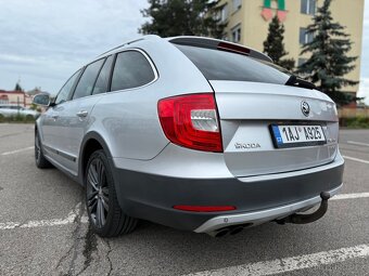 Škoda Superb 2 Facelift 2014 combi 125kW 4x4 - 5