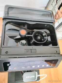 Automatický kávovar Krups EA 895N10 - 5