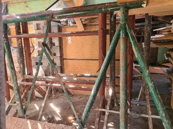 Soubor stavebního nářadí a stavebních hmot - 5