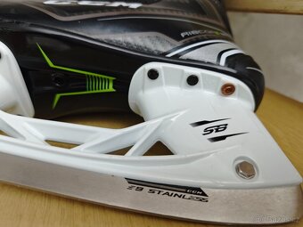 Nové Hokejové brusle CCM Rybcor 64K vel.38,5 - 5