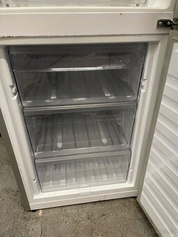 Prodám lednici Whirlpool - 5