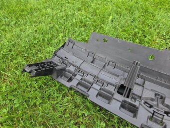 Maska/mřížka Volkswagen Caddy 5 - 5