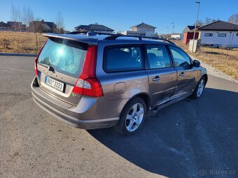 Volvo V70 2.4 D5 manuál - 5