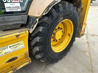 Traktorbagr Komatsu WB 93 R-5 - 5