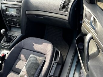 Škoda Octavia II 2.0TDi, r.2005, rozvody, klima - 5