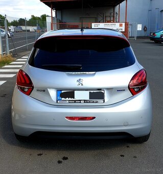 Peugeot 208 - 5